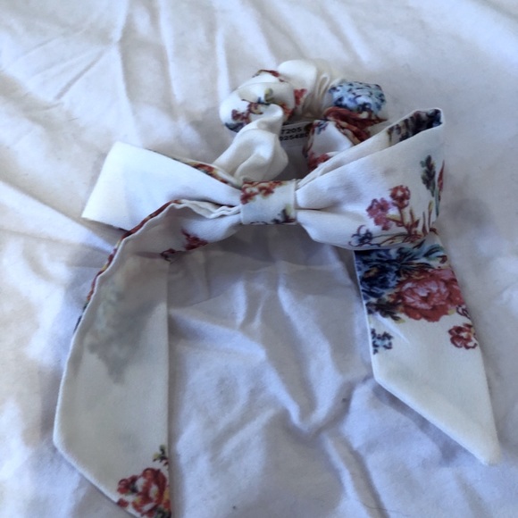 NWT Free People Bow - Picture 1 of 3